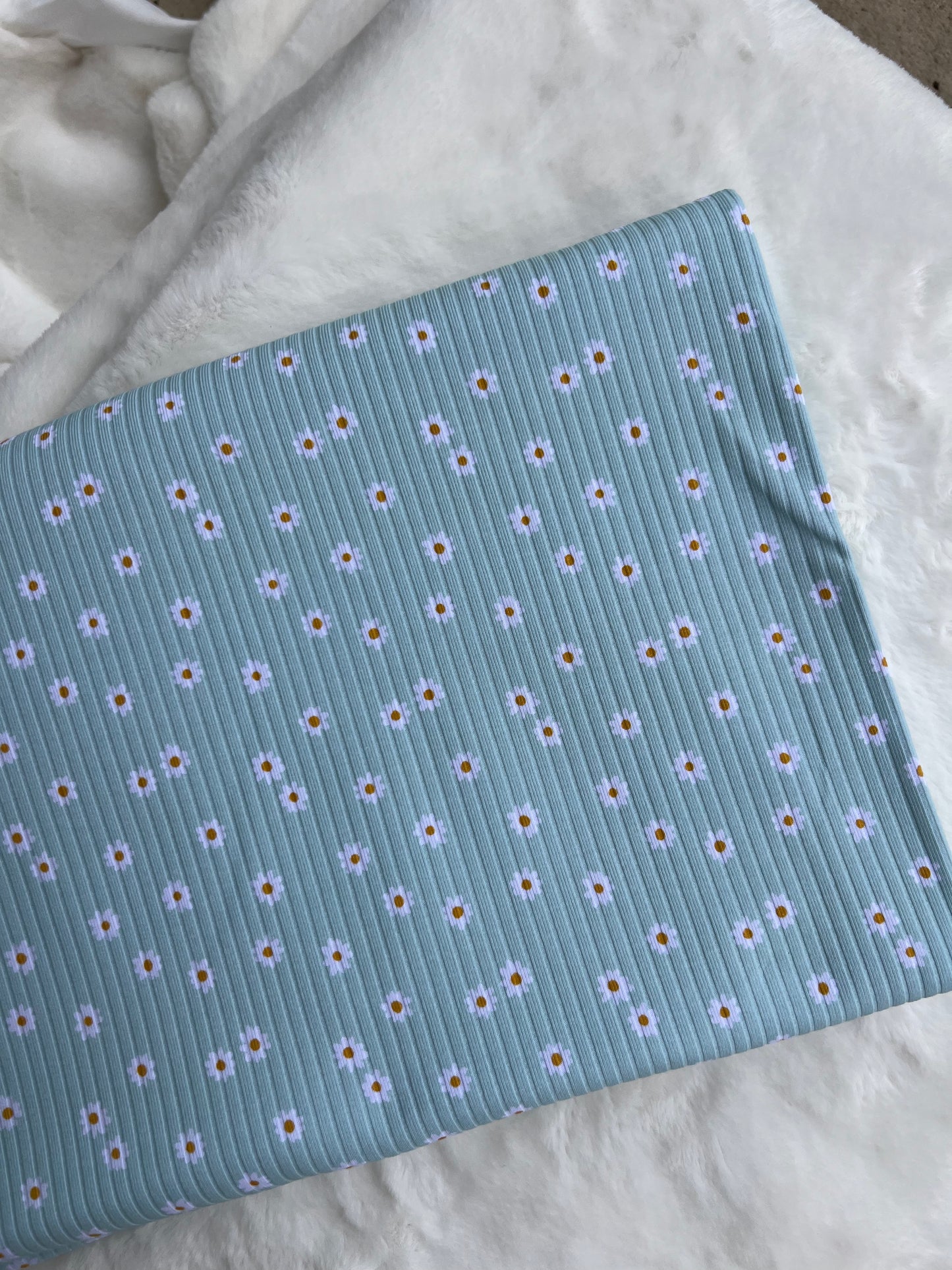 Green Daisy l Retail